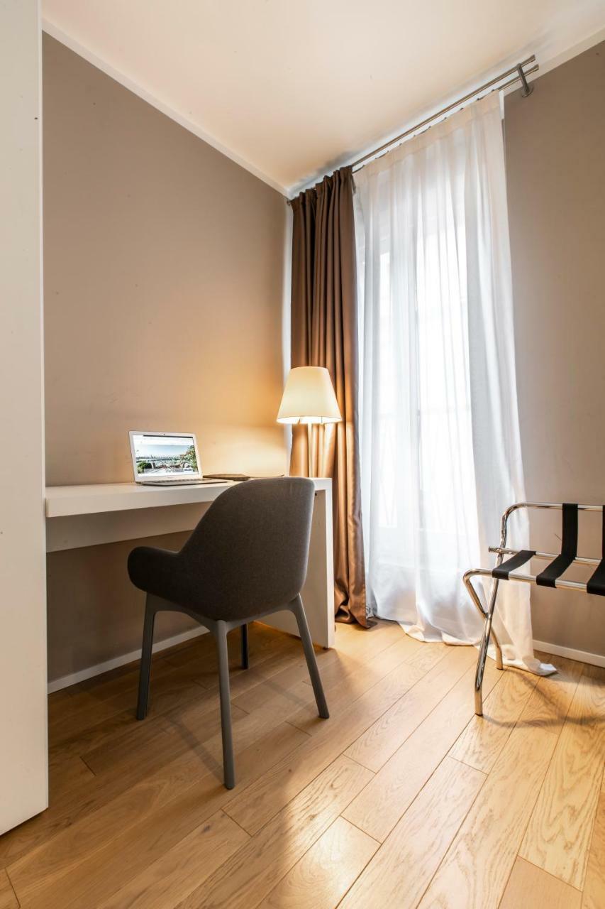 Rialto Canal View Deluxe R&R Apartment Venesia Bagian luar foto