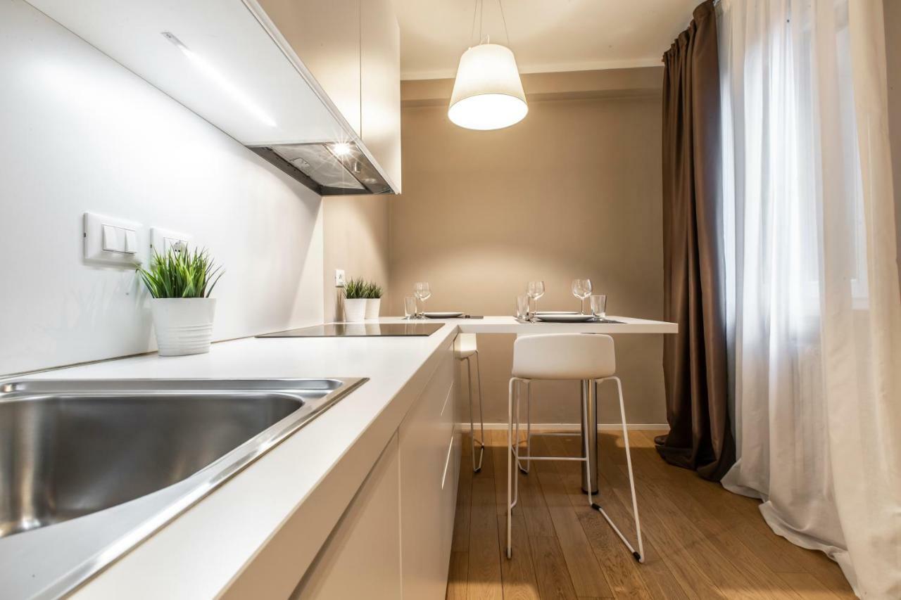 Rialto Canal View Deluxe R&R Apartment Venesia Bagian luar foto