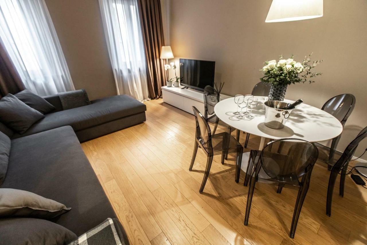 Rialto Canal View Deluxe R&R Apartment Venesia Bagian luar foto