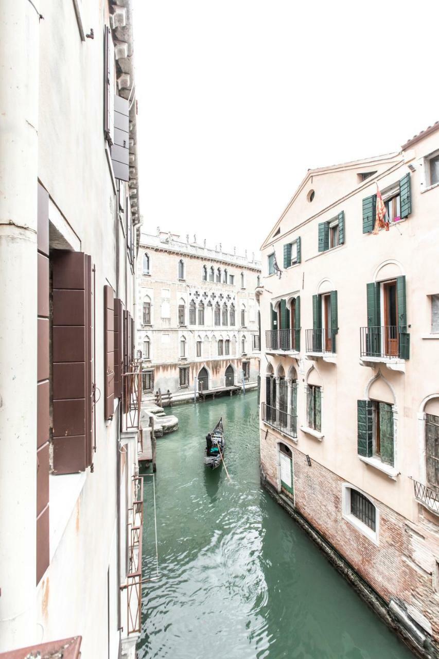 Rialto Canal View Deluxe R&R Apartment Venesia Bagian luar foto