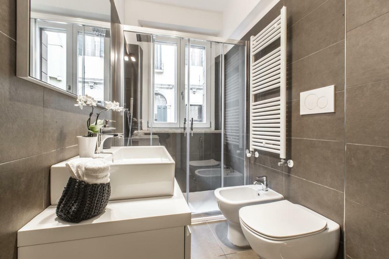 Rialto Canal View Deluxe R&R Apartment Venesia Bagian luar foto
